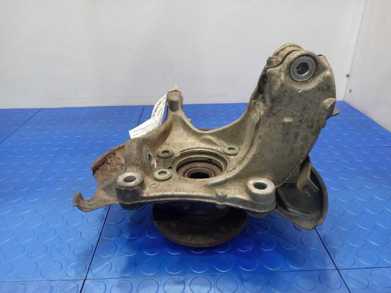 2006 Volkswagen Passat Spindle Knuckle Front