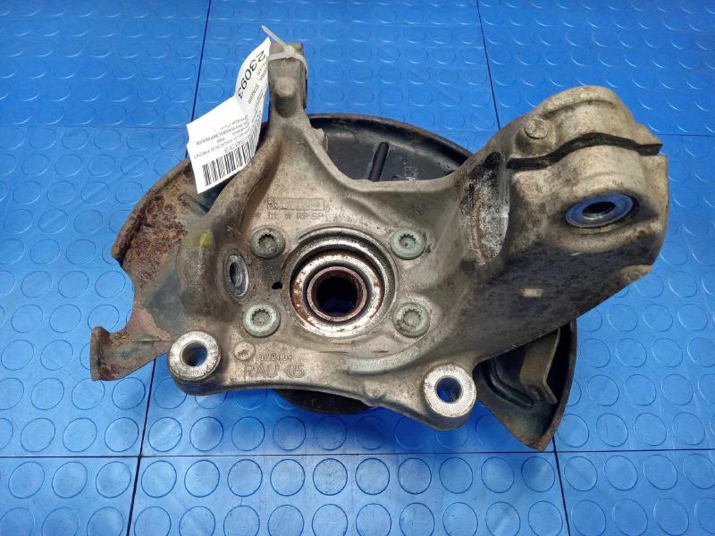 2006 Volkswagen Passat Spindle Knuckle Front