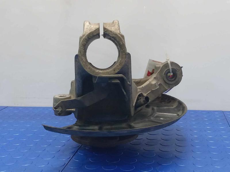 2006 Volkswagen Passat Spindle Knuckle Front