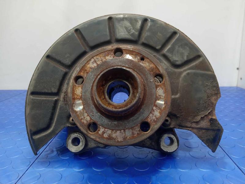 2006 Volkswagen Passat Spindle Knuckle Front