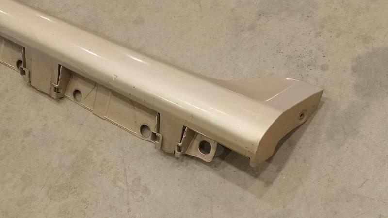 2012 Toyota Corolla Rocker Moulding