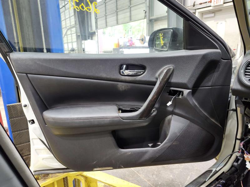 2014 Nissan Maxima Front Door Trim Panel