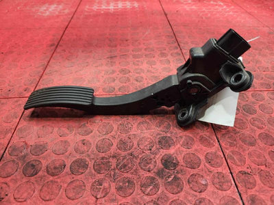 2009-2020 Dodge Journey Accelerator Pedal Assembly Genuine OEM 04891585AE