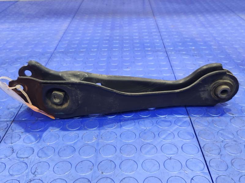 2013 Nissan Pathfinder Lower Control Arm Rr