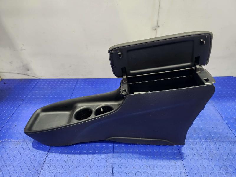 2017 Toyota Prius Front Console