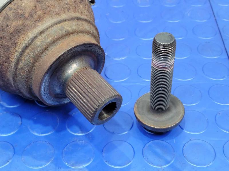 2009 Volkswagen Tiguan Axle Shaft