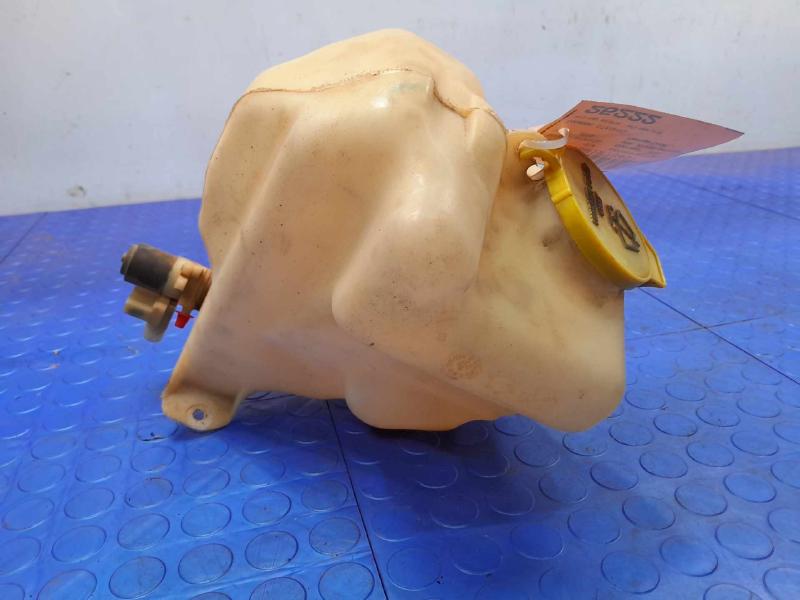 2003-2006 Jeep Wrangler TJ Windshield Washer Fluid Reservoir Assembly OEM 05096344AA