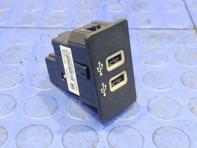 2016 Ford Edge Dual USB Port Hub Assembly Genuine OEM Part GC3T14F014BB
