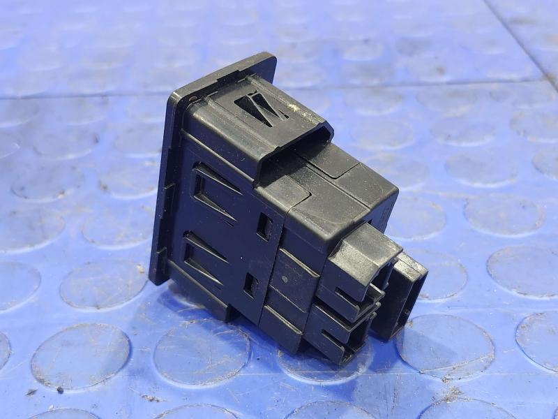 2016 Ford Edge Dual USB Port Hub Assembly Genuine OEM Part GC3T14F014BB