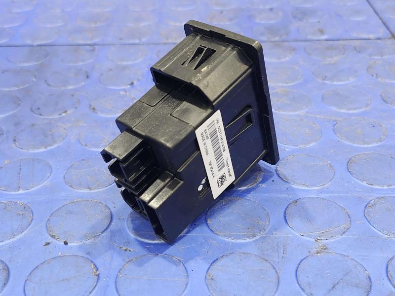 2016 Ford Edge Dual USB Port Hub Assembly Genuine OEM Part GC3T14F014BB