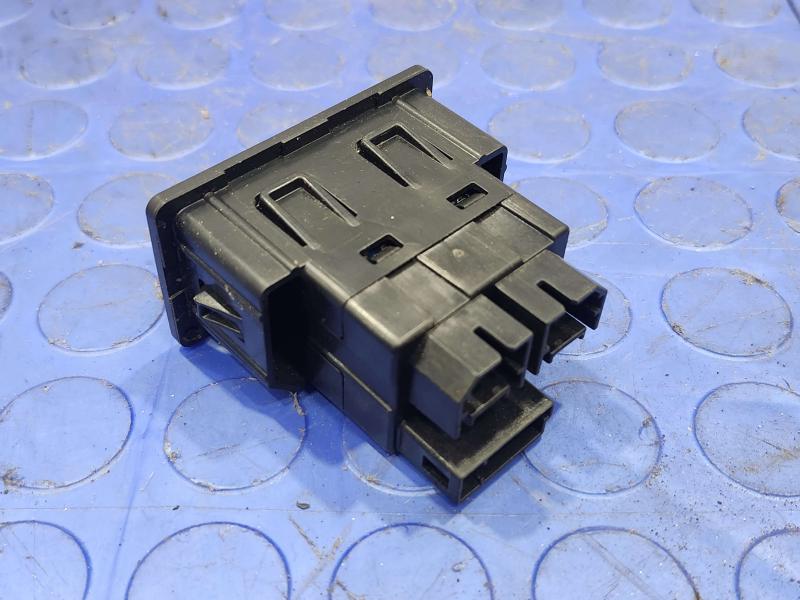 2016 Ford Edge Dual USB Port Hub Assembly Genuine OEM Part GC3T14F014BB