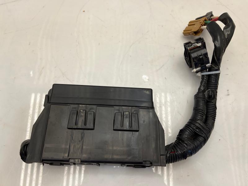 2013 - 2019 Nissan Sentra Engine Bay Fuse Box Relay Box OEM