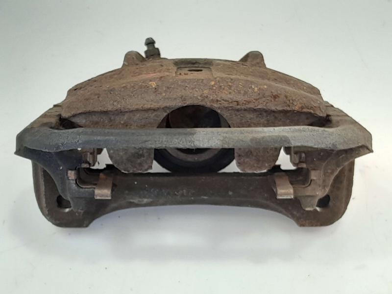 1992 Toyota Previa Caliper