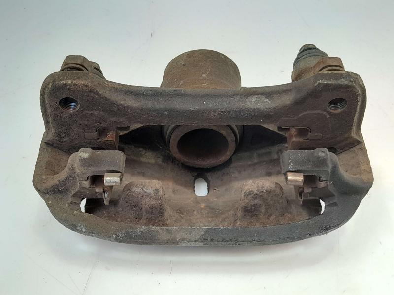 1992 Toyota Previa Caliper