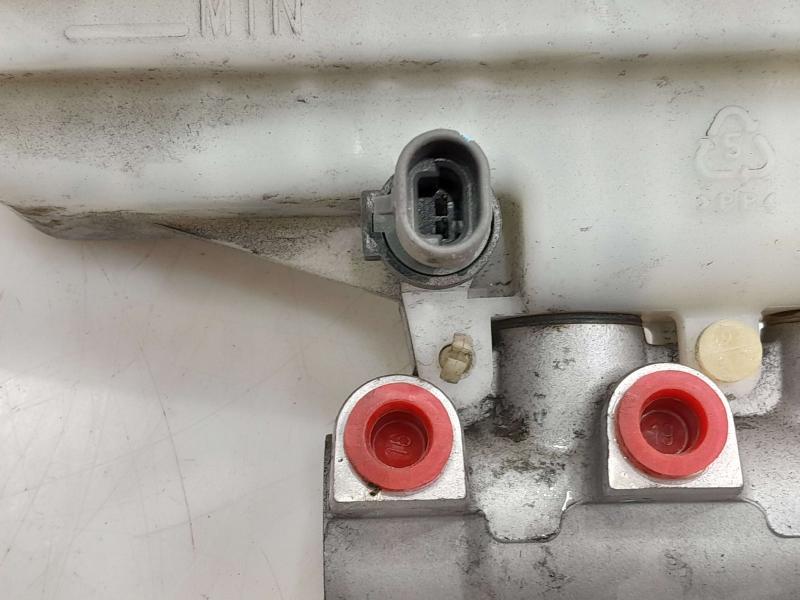 2014 Chevrolet Equinox Master Cylinder