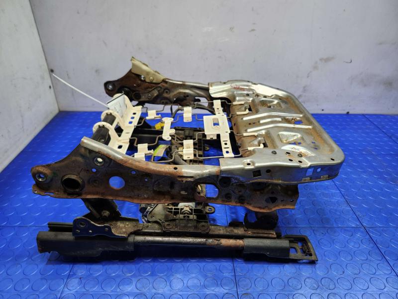2015 Ford Fusion Seat Track