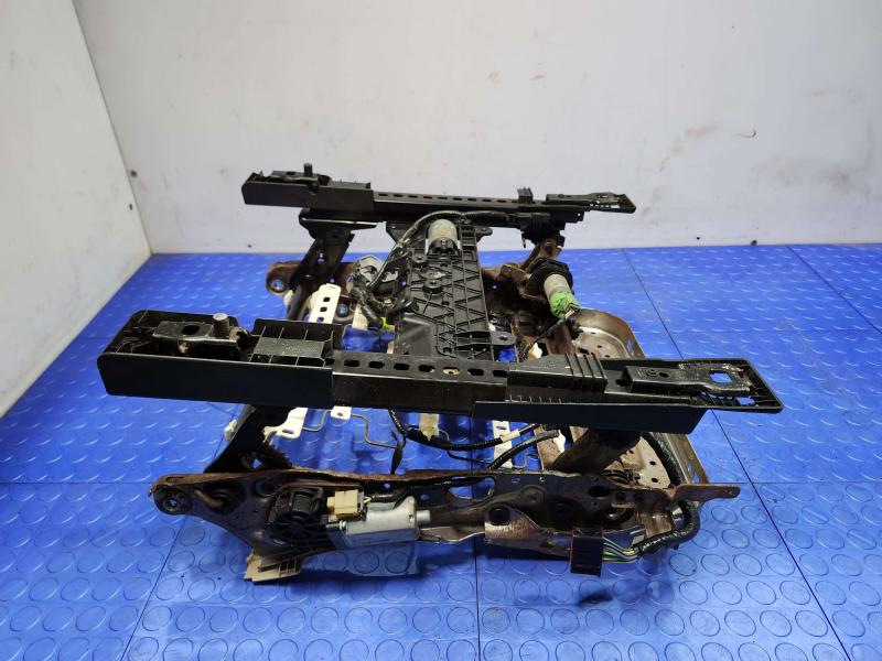 2015 Ford Fusion Seat Track