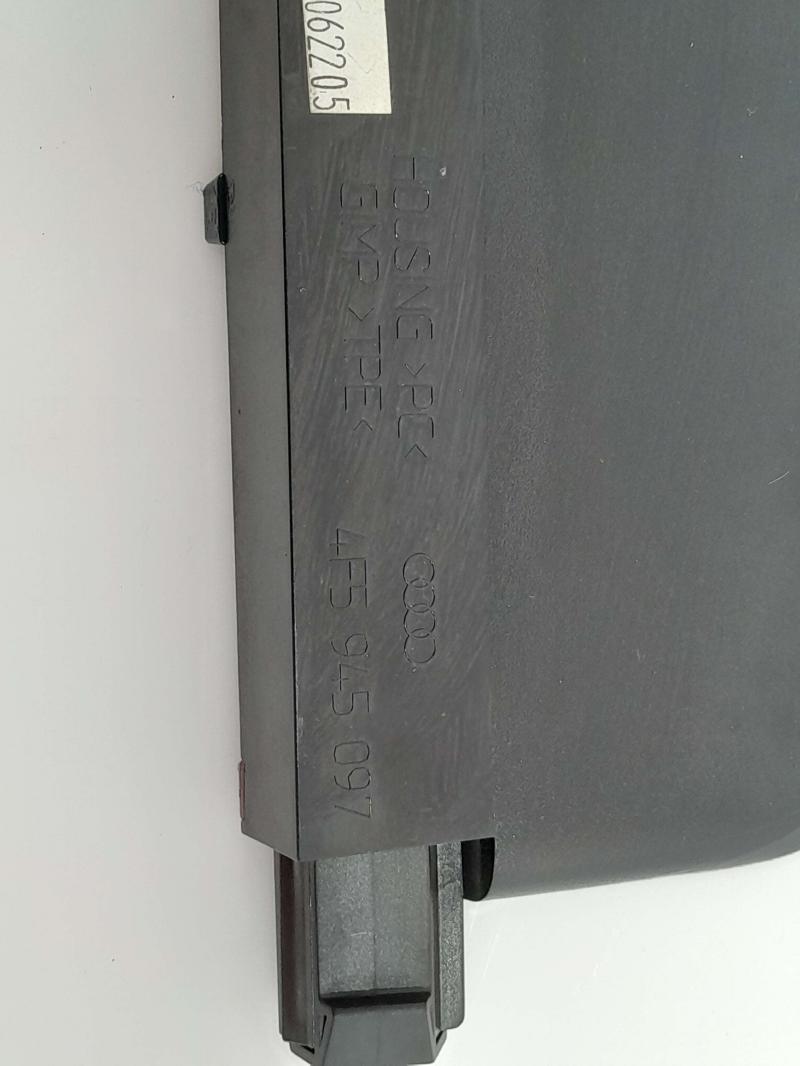 2007 Audi S6 3Rd Brake Light Avoidance Lamp