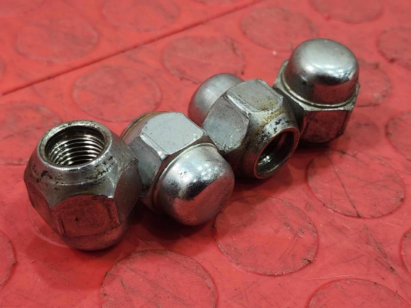 2020 Nissan Kicks Lug Nuts
