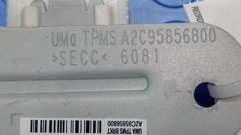 2016-2018 Kia Sorento TPMS Tire Pressure Control Module Genuine OEM 95800C6500