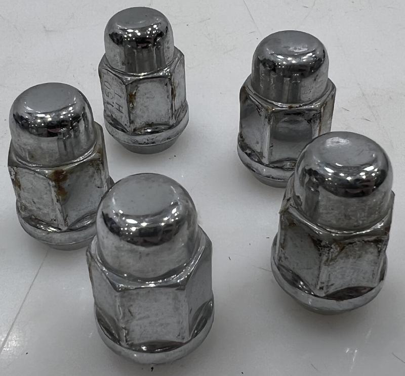 2017 Ford Focus Lug Nuts