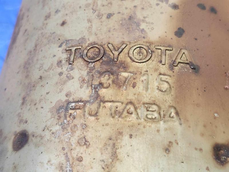 2010-2015 Toyota Prius 1.8L Rear Exhaust Muffler Genuine OEM 1743037380