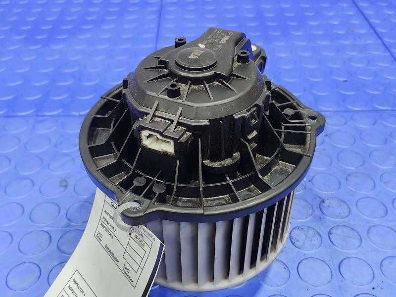 2011 Kia Sorento Blower Motor