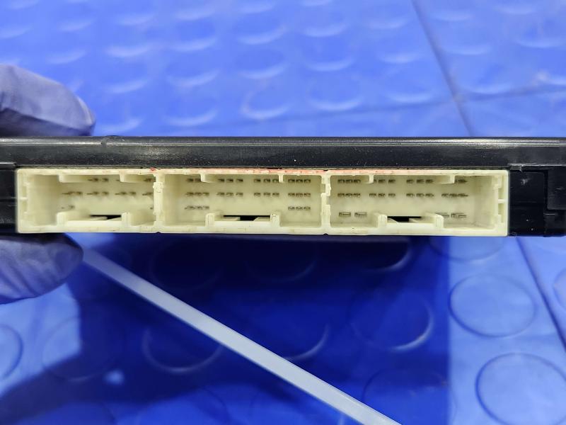 2013-2015 Toyota Prius 1.8L Multiplex Network Control Module OEM 89221-47360