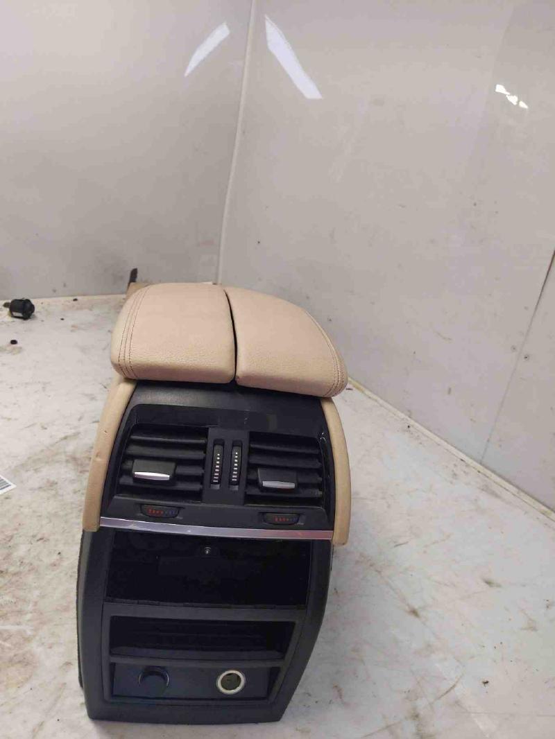 2018 BMW X5 Front Console