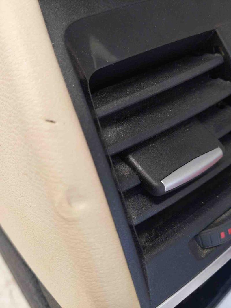 2018 BMW X5 Front Console
