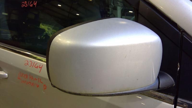 2009 Volkswagen Routan Door Mirror