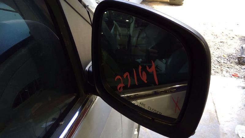 2009 Volkswagen Routan Door Mirror