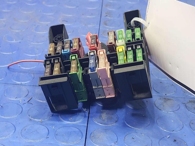 2006 Mercedes CLS-Class Cabin Fuse Box