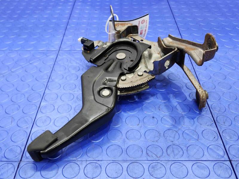 2008-2012 Infiniti EX35 Parking Brake Control Lever Pedal Assembly OEM 36010-1BA0A