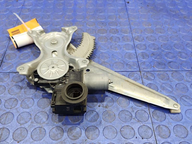 2017 Toyota Prius Side/Rear/Cargo Regulator