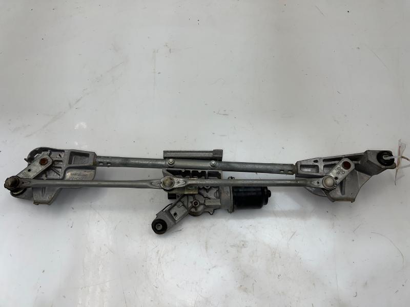 2005 - 2008 Nissan Frontier Windshield Wiper Motor w/ Linkage OEM 28815EA000