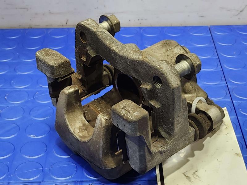 2019 Toyota Camry Caliper