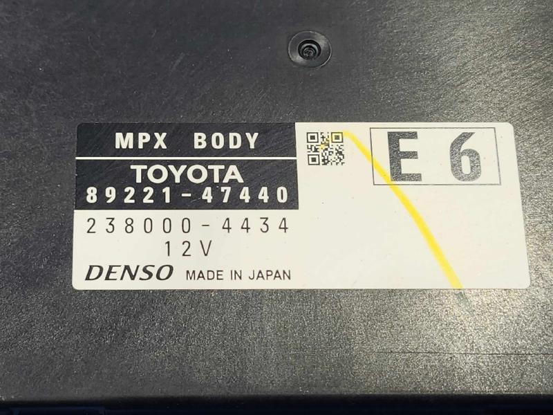 2016-2018 Toyota Prius 1.8L Network Multiplex Control Module OEM 89221-47440