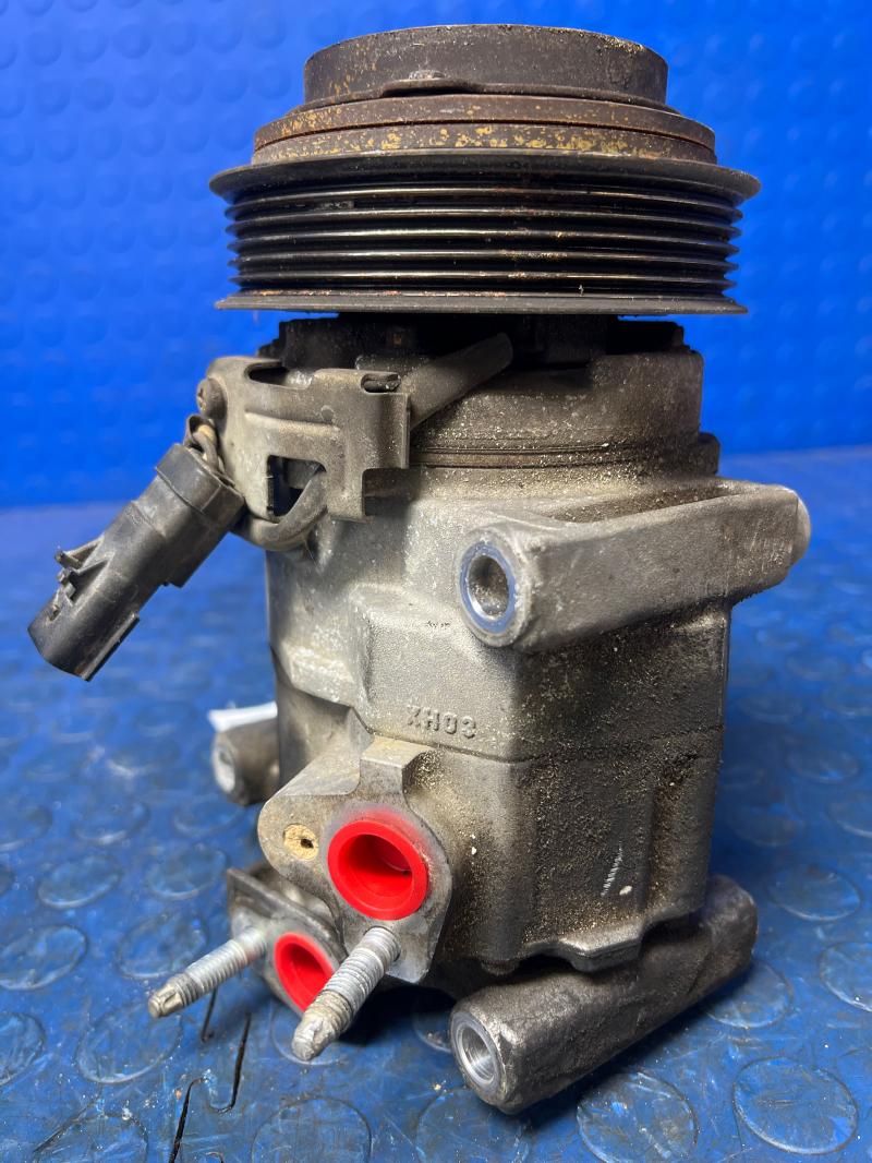 2012 Chrysler Town & Country A/C Air Compressor