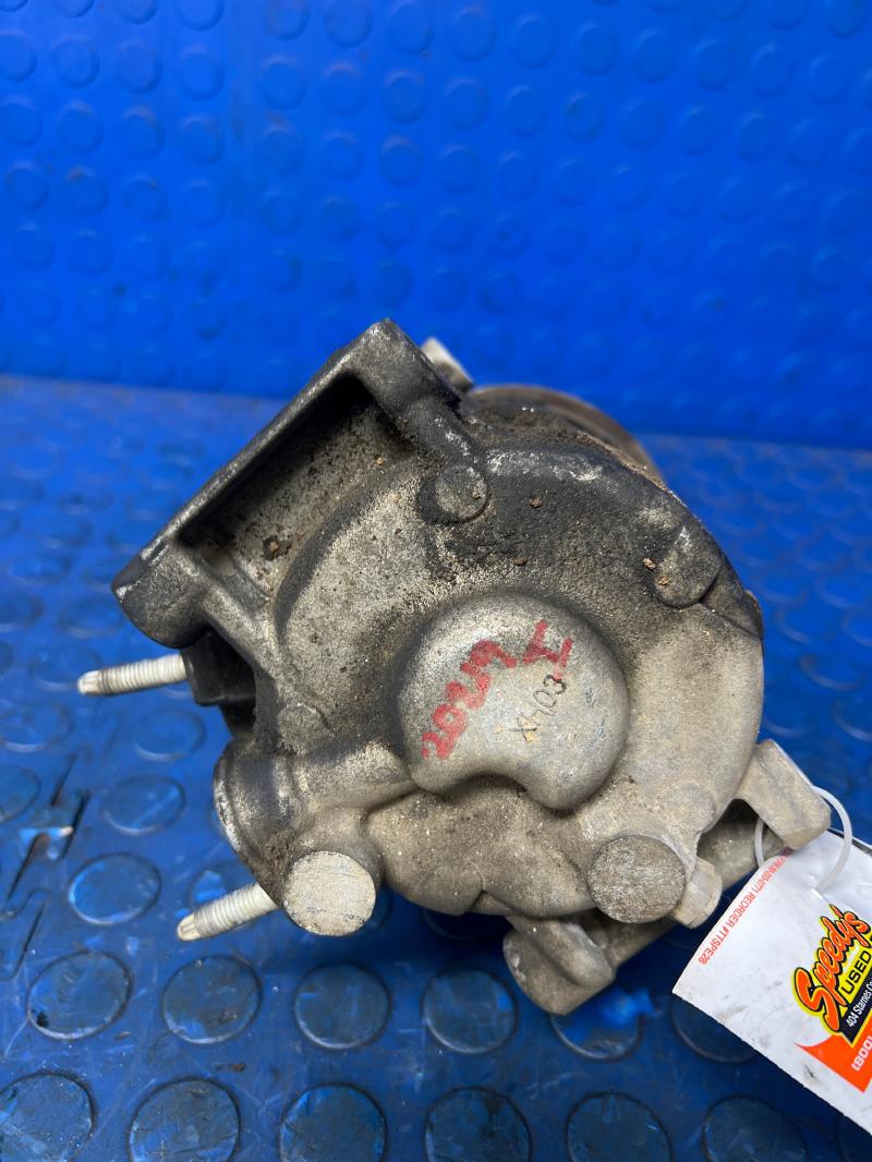 2012 Chrysler Town & Country A/C Air Compressor