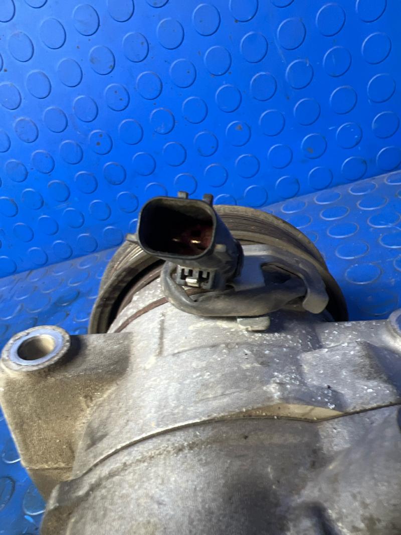 2012 Chrysler Town & Country A/C Air Compressor