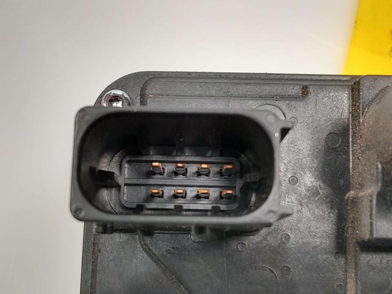 2013 Tesla Model S Front Door Latch