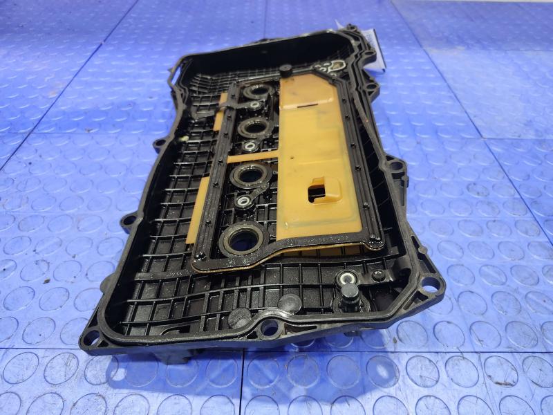 2017 Toyota Prius Valve Cover