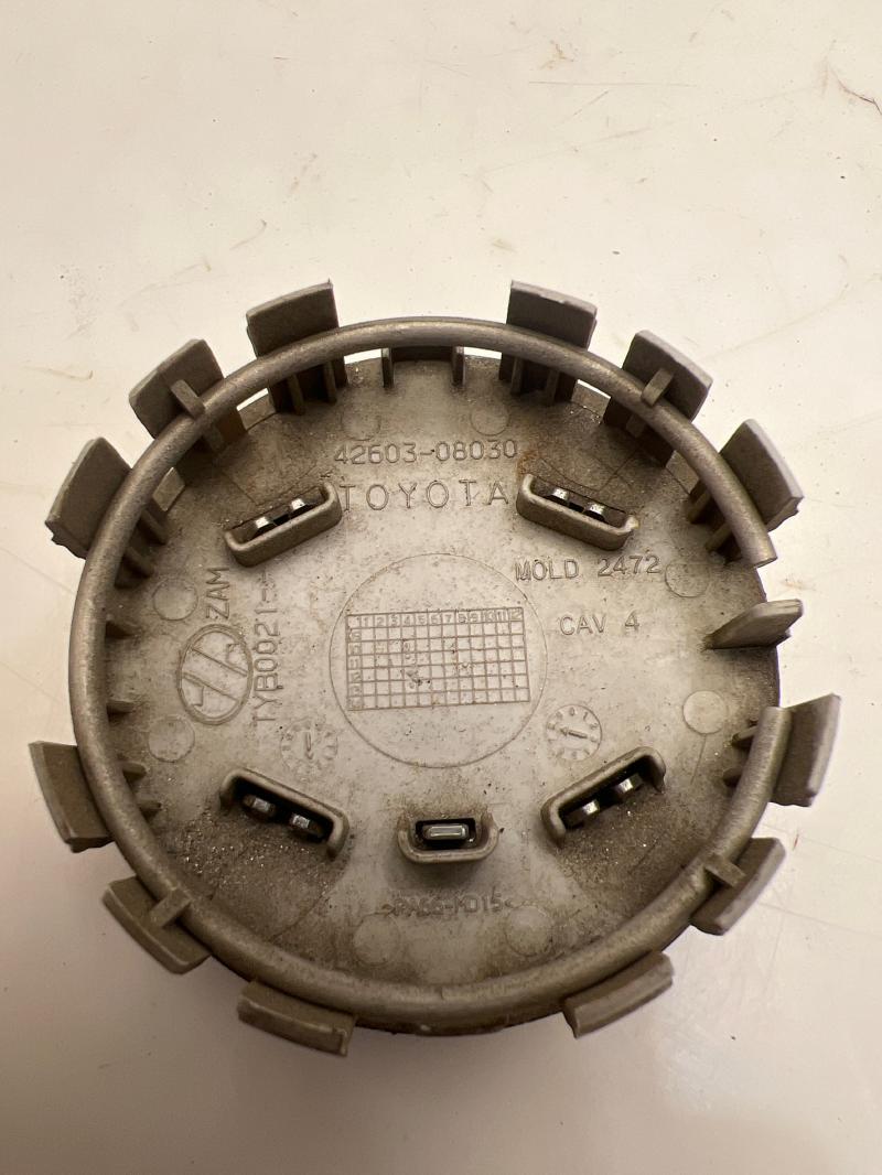2013 Toyota Camry Center Cap