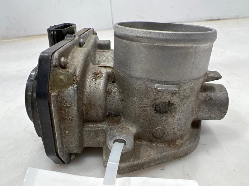 2012 - 2019 Toyota Prius C 1.5L Throttle Body Assembly OEM 2203047040