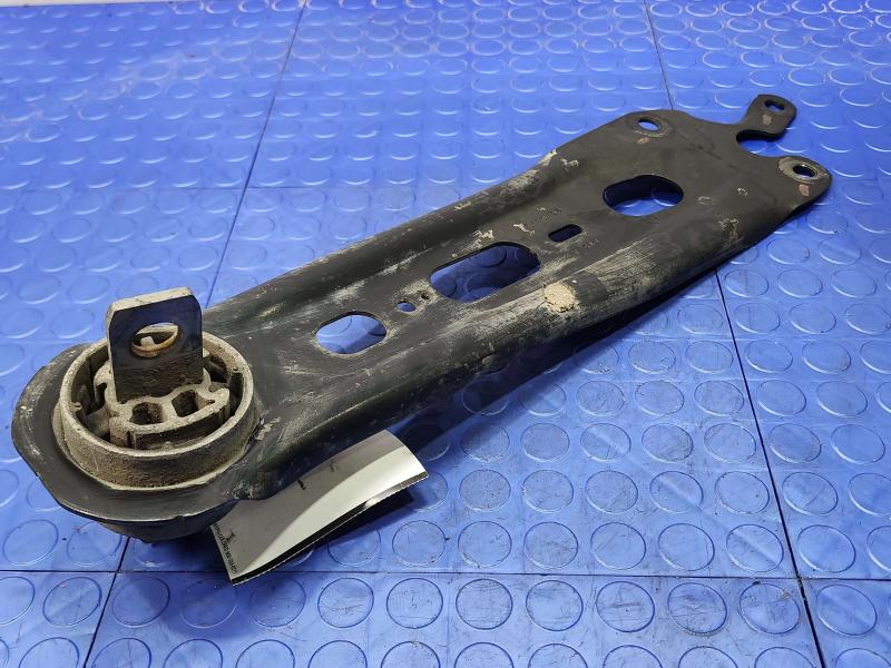 2019 GMC Terrain Lower Control Arm Rr