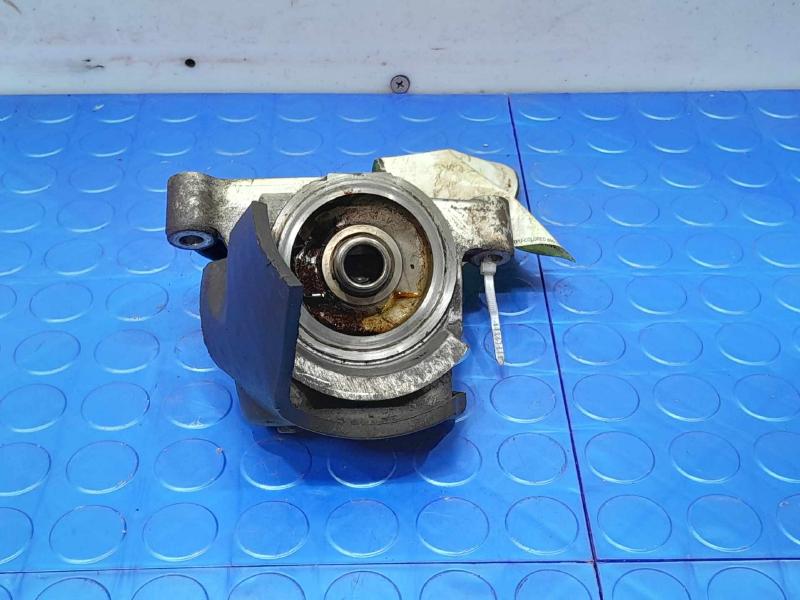 2009 Honda CR-V Oil Filter Housing