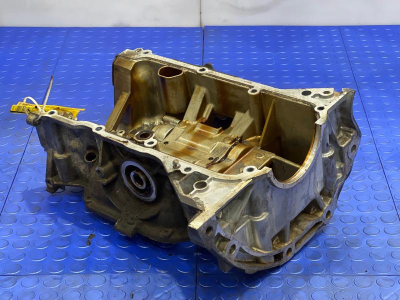 2017-2022 Nissan Rogue Sport 2.0L Upper Engine Oil Pan OEM 111104BB1C