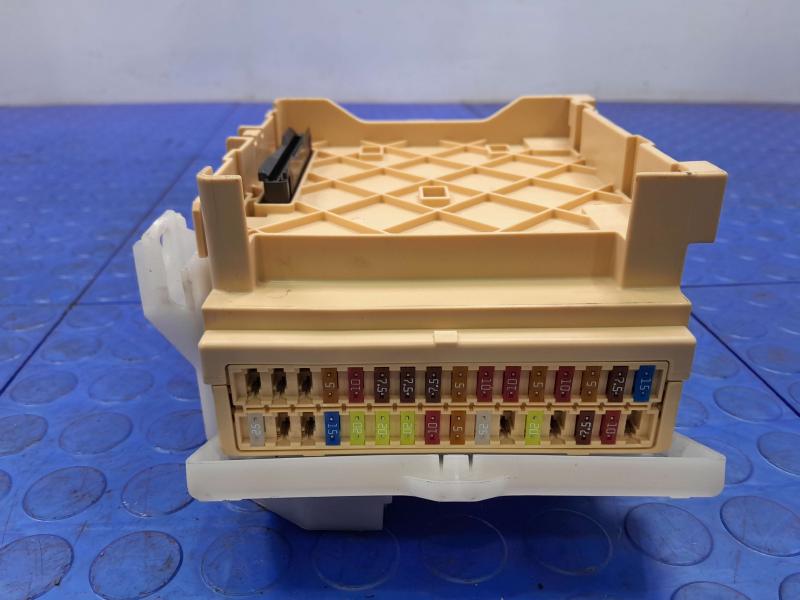 2014 Toyota Corolla Cabin Fuse Box