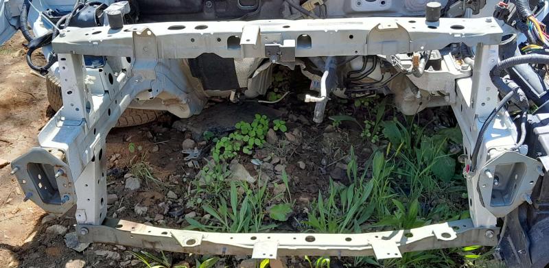 2015 Nissan Versa Radiator Support